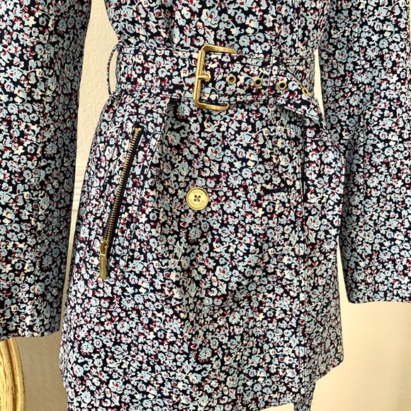 Michael Michael Kors floral trench coat $250 - Picture 4 of 15